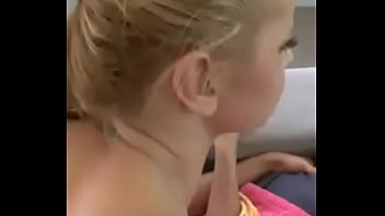 Dando O Cuzinho Bem Gostoso - safada, cuzinho, anal-sex, de-quatro, loira-magrinha - Video 2994682