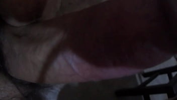 Pija De Un Maduro Que La Tiene Caliente Y Dura