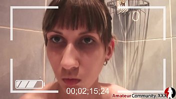 Ugly Face Foamy Fingering Session In Bathtub