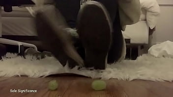 Hot Model' Converse And Colorful Fuzzy Socks