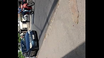 Gostosa Passando Com Calça Leg