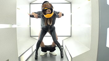 神回！神回！！神回！！！_ハリウッドか！って位の世界観！！！雨のネオン街を颯爽と歩く謎のフルフェイス全身ラバー美女！！！_ブレードランナーか！！！これが激レアなんです！！！そしてこんな格好で外歩く様な女はアッチ(セックス)の方もスゲー... - sex, hardcore, creampie, blowjob, slut, doggystyle, skinny, amateur, busty, bigtits, asian, orgasm, - Video 2989322