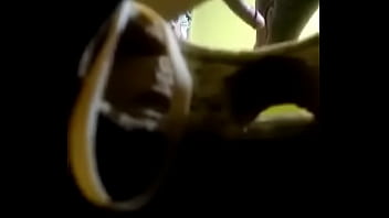 Cojiendo Escondidas Mientras Su Marido Platica