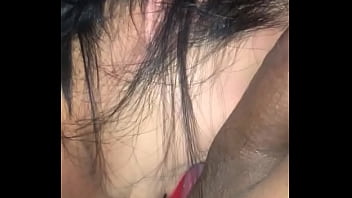 Un Niño Que Se Cree Niña Dando Una Mamada Rica