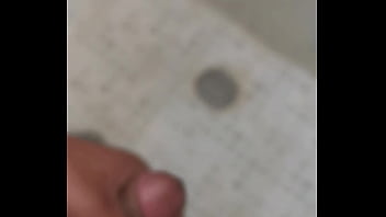 Me Masturbo En El Baño Pensando En Mi Amiga