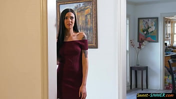 Bigtits Cougar Pounded By Stepdaughters Bf