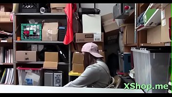 Voluptuous Hayden Hennessy Expertly Handles A Boner