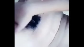 Katrina Dándole Brillo Ala Muñeca