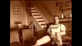 Show Cock On Cam Gets Bigger And Bigger