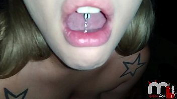 Estacionei O Carro Na Rua Onde Tinha Uma Galera E Transei Com Alguns Desconhecidos.