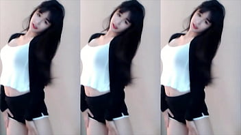 Gái Trung Quốc nhảy tàu lượn si_u tốc