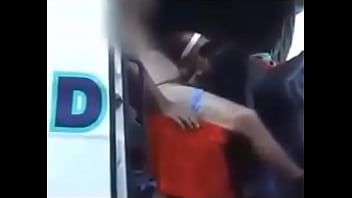 Un Papi Paie Une Pute Pour La Baiser Dans Sa Camionette