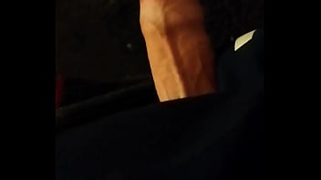 Teenager Spritzt Ab Obwohl Die Eltern Ihn Sehen Könnten