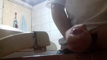 Do Pau Grosso Se Masturbando Até Gozar