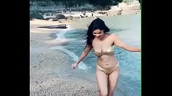Gold-bikini, Indian-women-girl - Unknown - 2025 - Steamy - Experience - Video 2998405