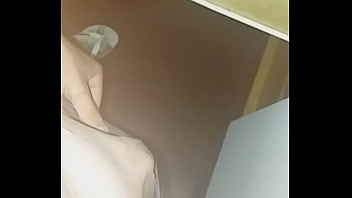 Novinho Pirocudo Procurando Uma Milf