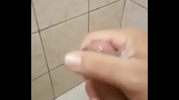 Batendo Uma Pra Vc - banho, punheta - Video 2754904