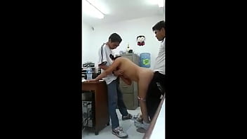 Beurette Se Fait Baiser Au Bureau