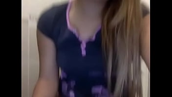 Loira Se Acabando No Banheiro