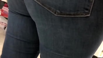 Big Ass Milf In Supermarket