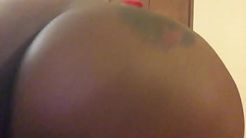 Hazelnutxxx Enjoying Holiday Season/ By Da Way Dats Smokecampchino On Da Tunes !!