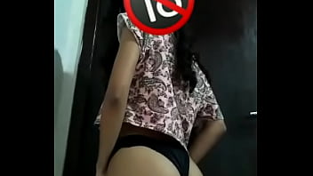 Linda Mulher Dançando Um Funk Bem Legal Só De Calsinha