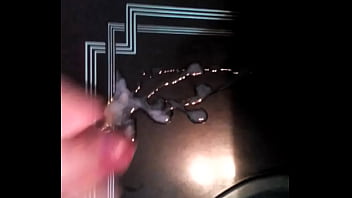 Punhetando E Gozando 3