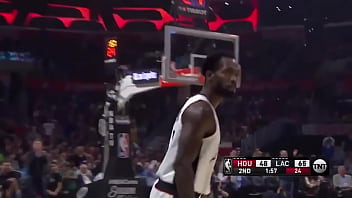 Neguinho Dotado Botando Barbudo Safado Para Mamar