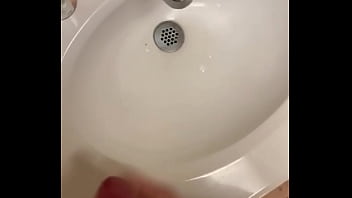 Jerking Off At Work - cumshot, masturbation, gay - Video 2985912