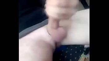 Matt Eagle Wichst Vor Der Kamera Das Erste Mal.