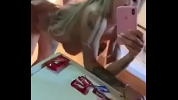 Le Dan Con Todo A La Milf Argentina