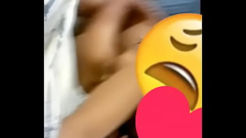 Gumii Fumando Y Comiendose A Un Virgen