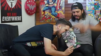 Comediantes Que Son Súper Cuates Se Chupan Sus Vergas