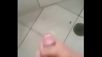 Punhetinha Pra Voc_s - porn, public - Video 2957944