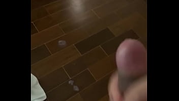 Novinho Gozando Depois Da Escola