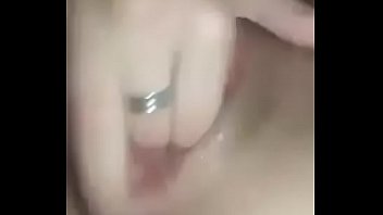 Hermosa Dándose Dedo Hasta Acabar