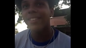 Piranha Levando Na Cara