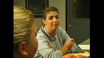 Darkhaired Floozie Kathy Tells Her Workmate Details About Her First Dating With Huy With Whom She Got Aquinted In Tumblr