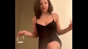 Upskirt, Dress, Vestido, Vestidinho, De-preto - Unknown - 2025 - Passionate - Show - Video 2963693