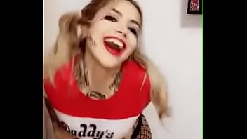 Bailarina Muestra Sus Tetas