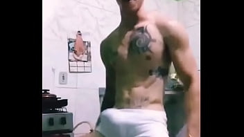 Dotado Pauzudo Dançando De Cueca Branca