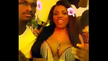 Ghanaian Celebrity Tease Big Boobs On Camera