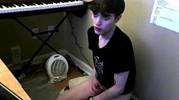 19 Y/o Sub Boy Cumming For Group Of Webcam Strangers