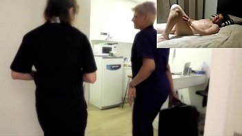 Dois Trabalhadoras V_m Para Me Encontrar E Dar-me Empurrar Increr_veis