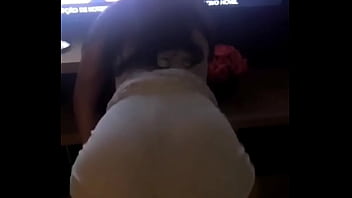 Novinha Dançando Sem Calcinha - novinha, de-short-curto - Video 2959597