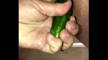 Metiéndome Un Pepino En El Culo - cucumber, bisexual, argento, soloboy, pepino, argentino, ano, puto, santa-fe, venado-tuerto - Video 2723928