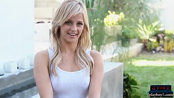 American Teen Blonde Looks Great Naked And Generous In Bed