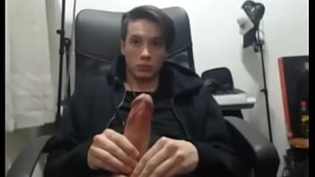 Sismokritikal Tumblr Guy Insta @adriel00