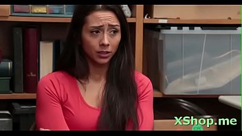 Lustful Lilly Hall Gets Honey Pot Pleasured