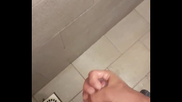 Batendo Uma No Banho - soloboy, 0968, 8138, 8909 - Video 2952710